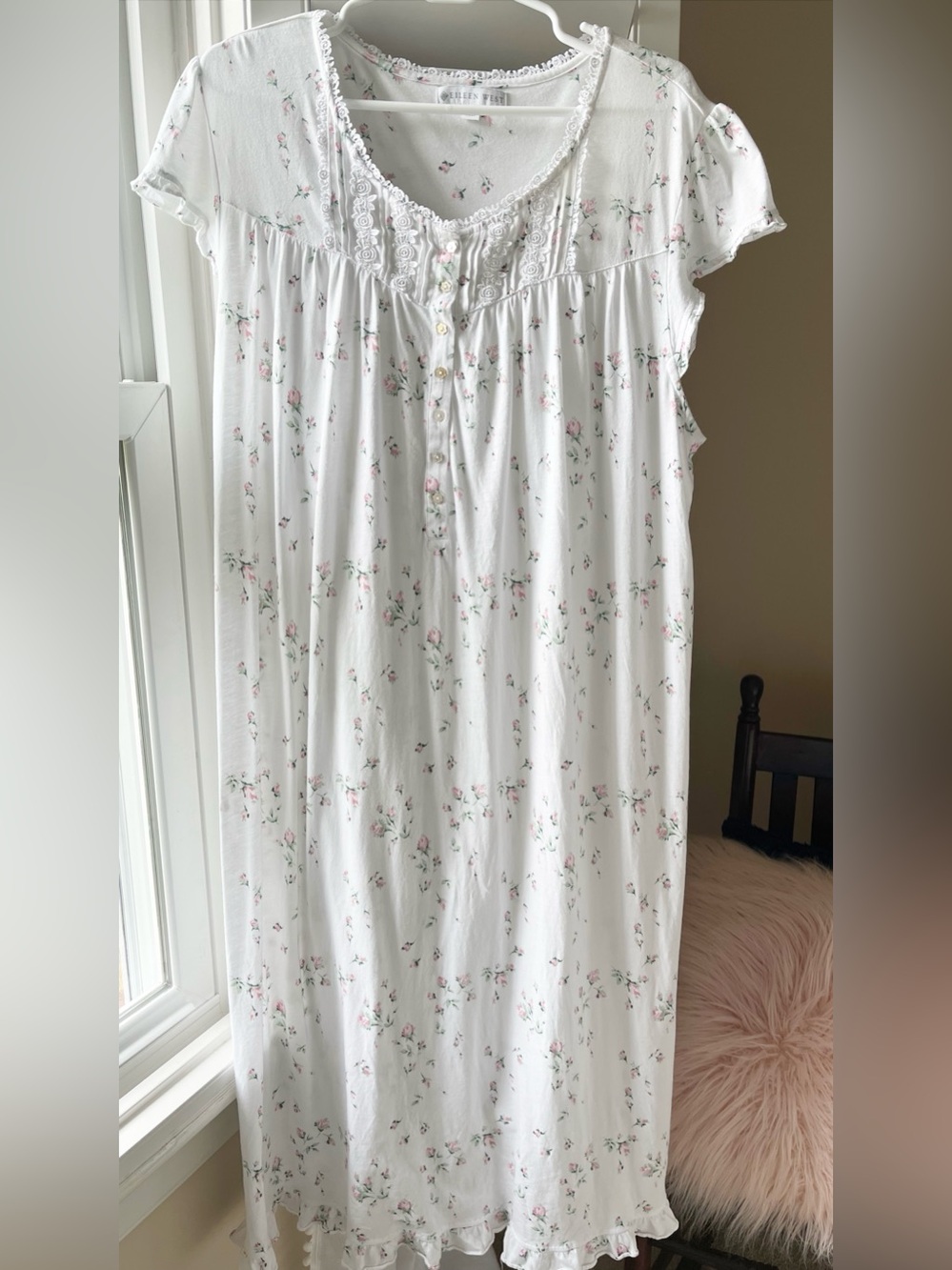 Eileen West long rosebud print cap sleeve nightgown - Picture 6 of 14